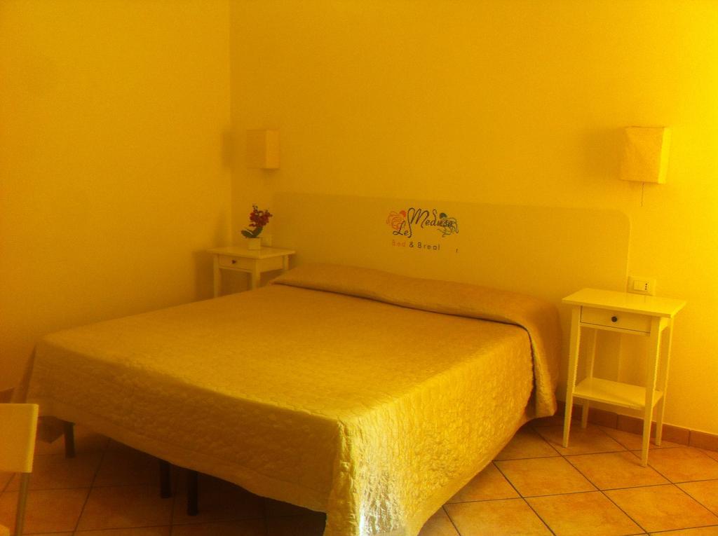 B&B Le Meduse Fiumicino Room photo